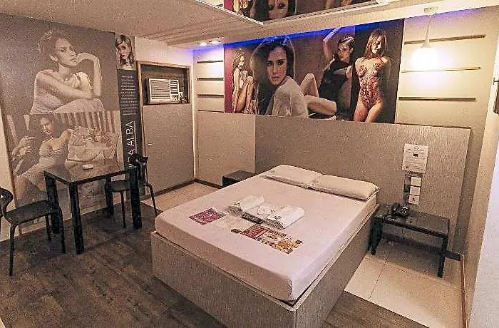 Town And Country V Mapa Hotel Manila